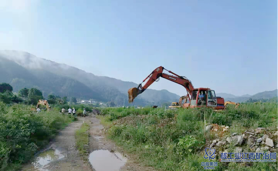 大椿村東塅產(chǎn)業(yè)園開(kāi)工建設(shè)3_副本.png